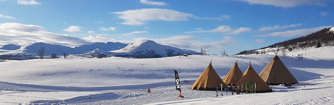 Lavvo camp i nydelige omgivelser for en unik opplevelse i fjellet. Levert i tilknytning til idrettsarrangement.